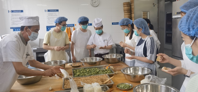 毕业了，也请记住学校的味道